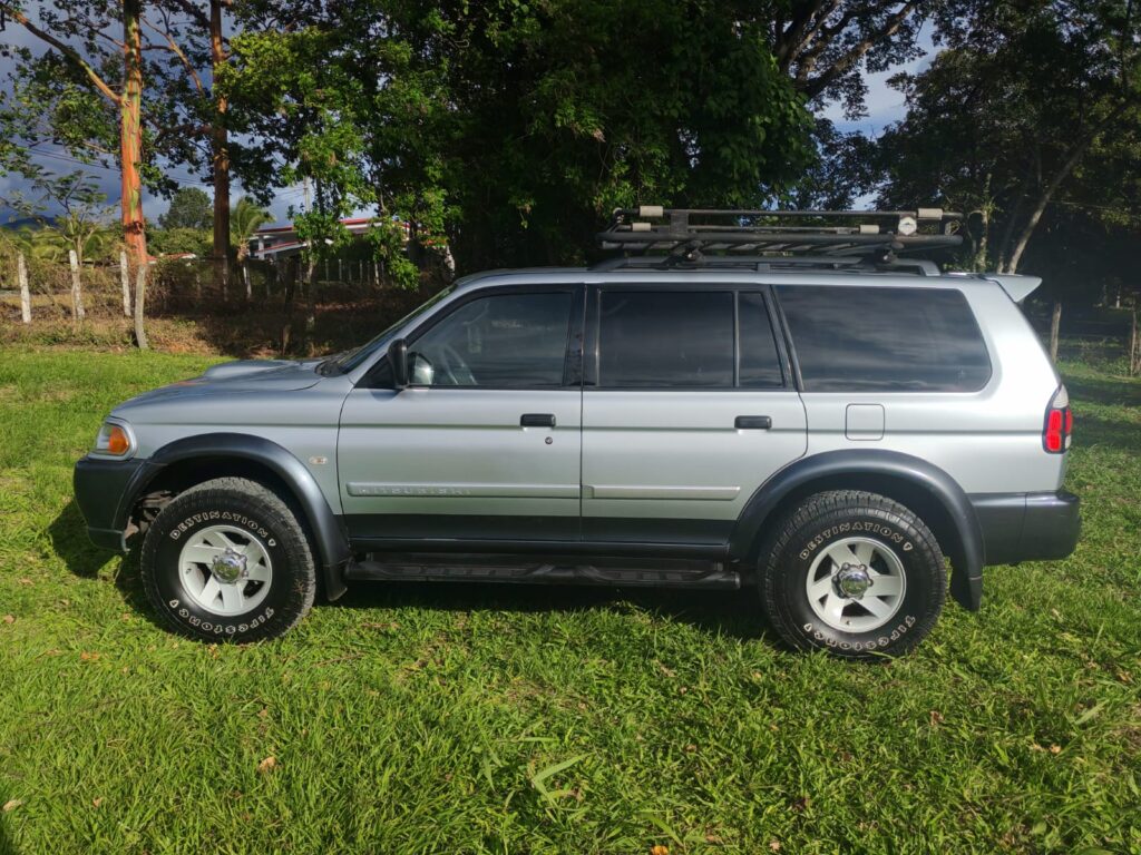 Image #2 of 2008 Mitsubishi Montero Sport 